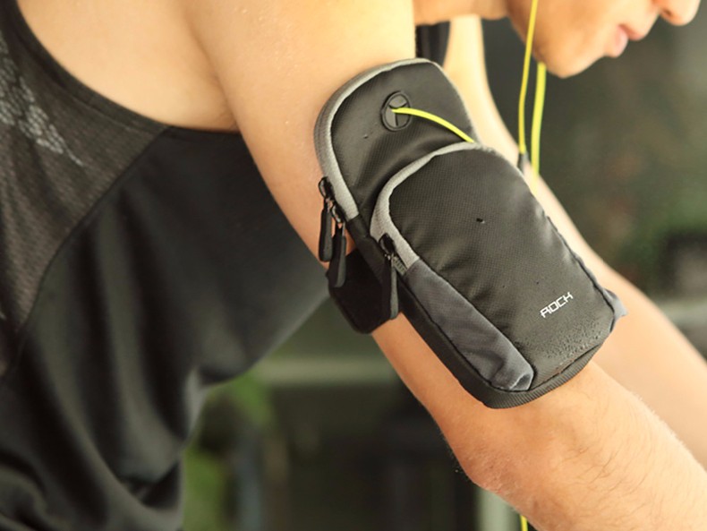 ROCK-Sport-Running-Waterproof-Sweatproof-Earphone-Jack-Armband-Bag-for-6-inch-or-less-Phone-1087907-1