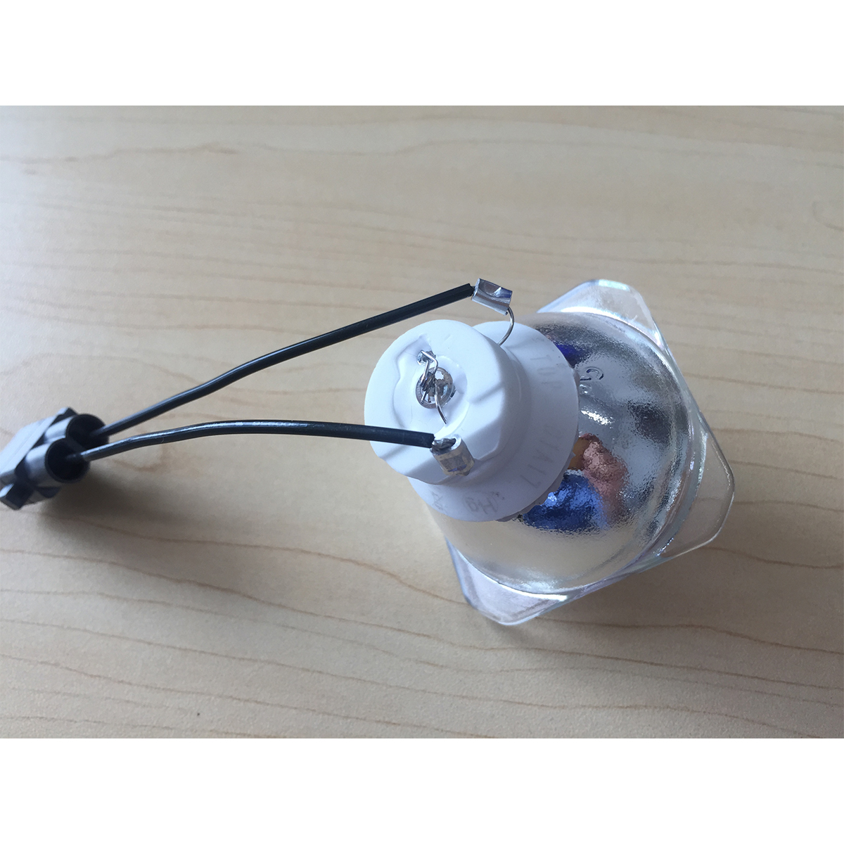 Replacement-Projector-lamp-Light-Bulb-Wall-Lamp-For-Projector-EB-C2030WN-C2020XN-C2010XH-for-Epson-1584523-4