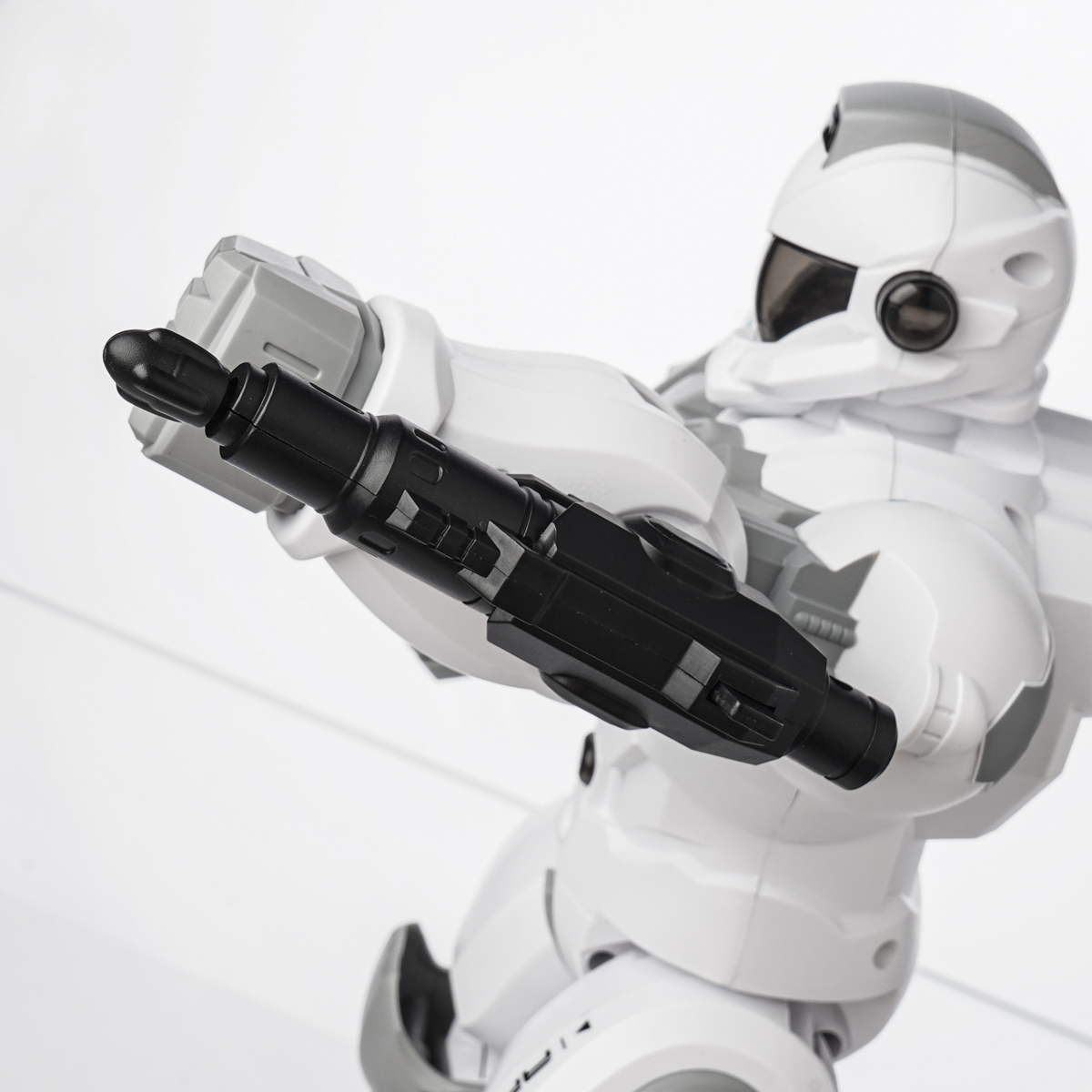 R21-Intelligent-Police-Robot-Gesture-Sensing-Storytelling-USB-charging-RC-Robot-1741209-5