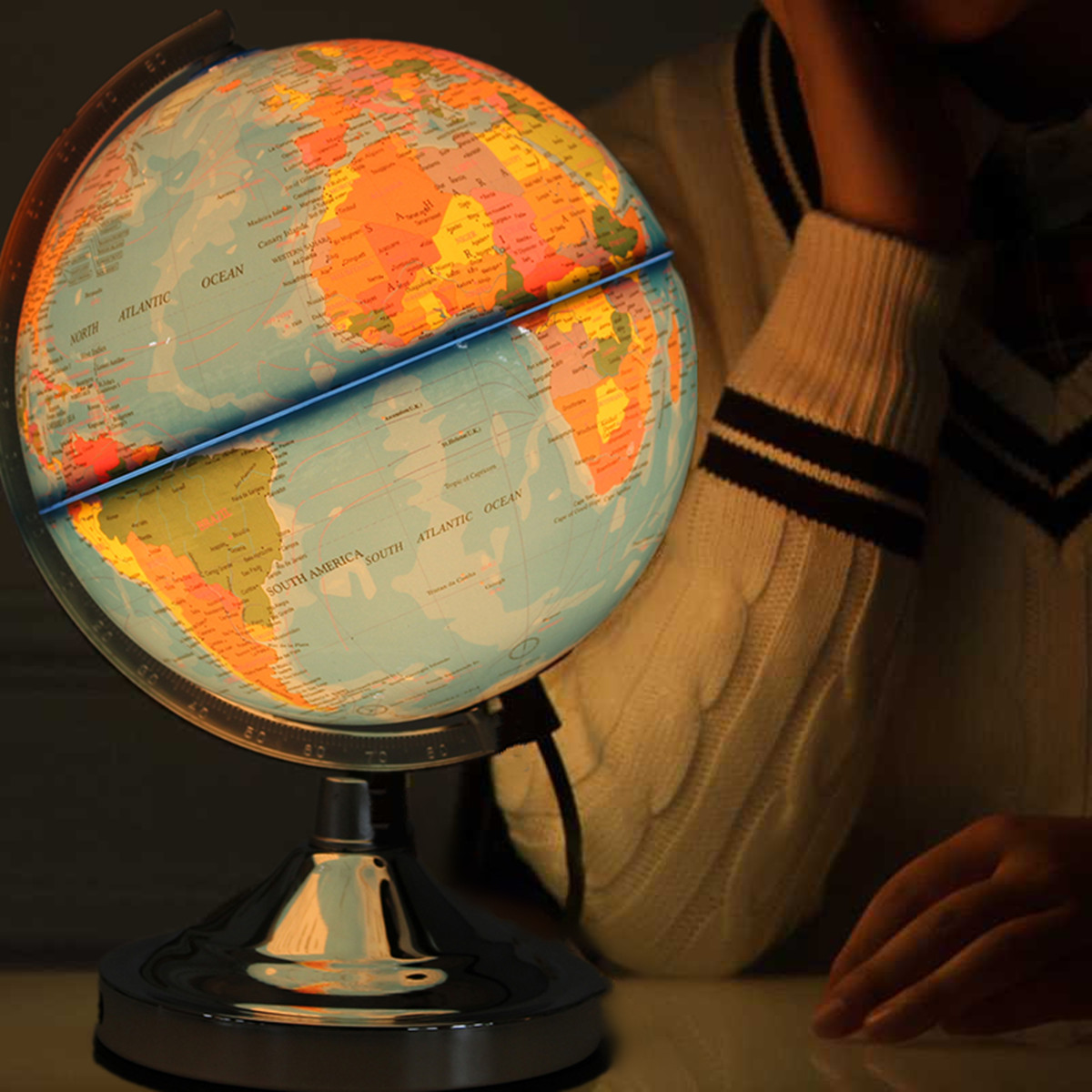 Illuminated-Lamp-Rotating-World-Earth-Globe-Ocean-Desk-Globe-LED-Night-Light-1420351-5