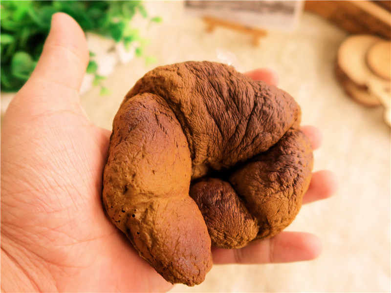 Croissant-Bread-Squishy-13CM-Super-Slow-Rising-Original-Packaging-Squeeze-Toy-Fun-Gift-1390879-8