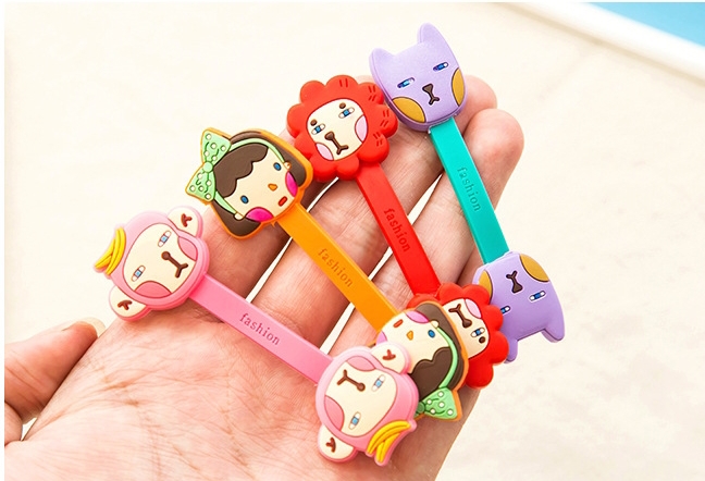 2Pcs-Cable-Earphome-Cord-Wrap-Cartoon-Organizer-Holder-Silicone-Rubber-USB-Tidy-Storage-Fastener-1039361-6
