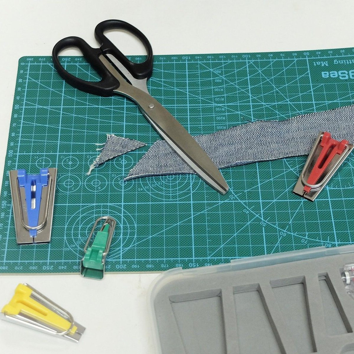 6121825mm-Fabric-Bias-Binding-Tape-Maker-Kit-Set-Binder-Foot-For-Sewing-Quilting--AWL-1114495-10