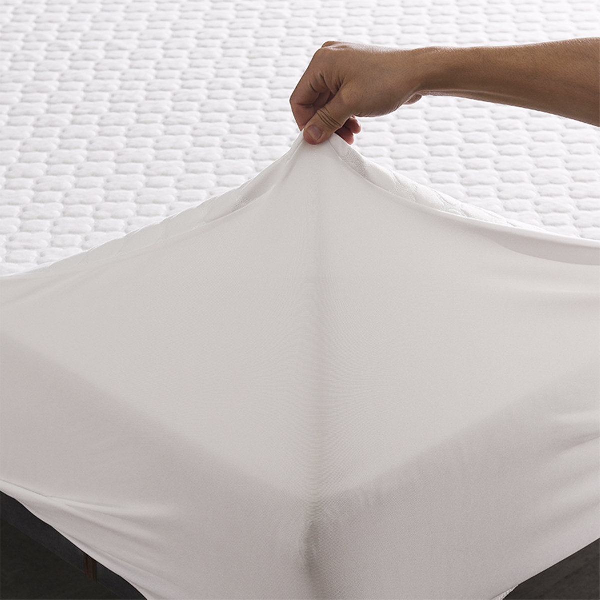 Multi-size-Washable-White-Quilted-Mattress-Covers-Waterproof-Protector-Pad-With-Tightly-Elastic-Band-1692754-16