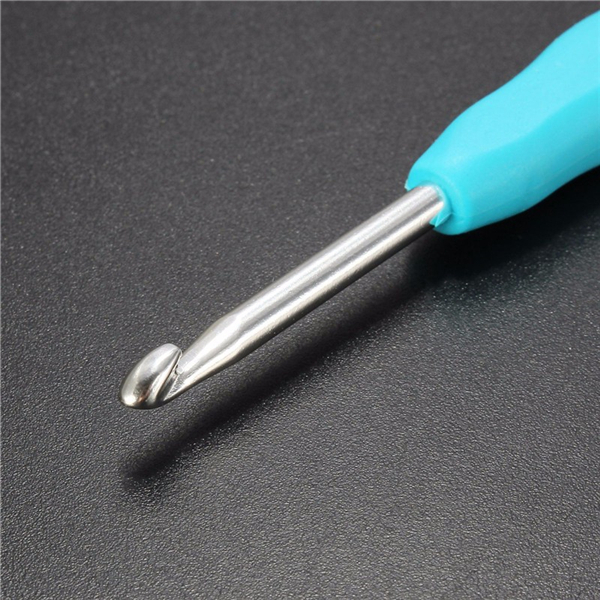 11pcs-Multicolor-Soft-Plastic-Handle-Aluminum-Weave-Crochet-Hooks-Knitting-Needles-1058071-6