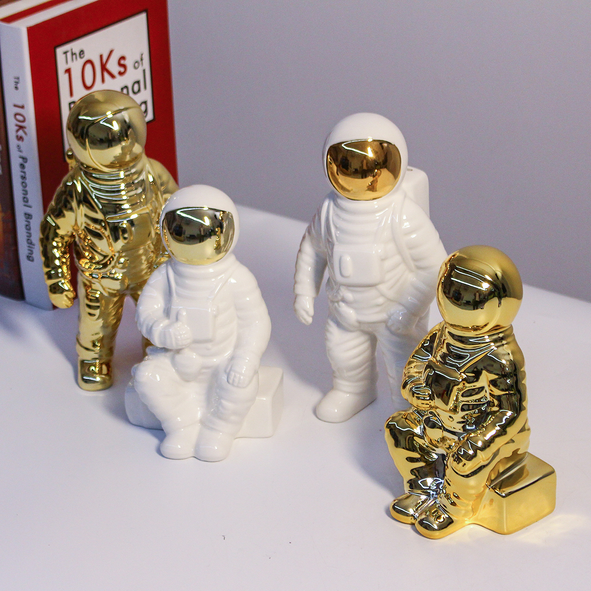 Ceramic-Space-Man-Sculpture-Astronaut-Cosmonaut-Vase-Ornament-Statue-Money-Pot-1520772-1